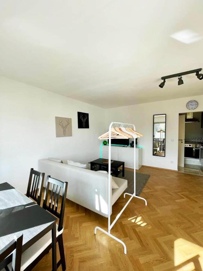 Cozy Apartment With Kitchen + Balcony New! Essen Exterior foto