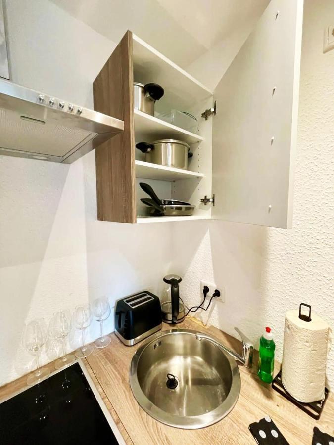Cozy Apartment With Kitchen + Balcony New! Essen Exterior foto