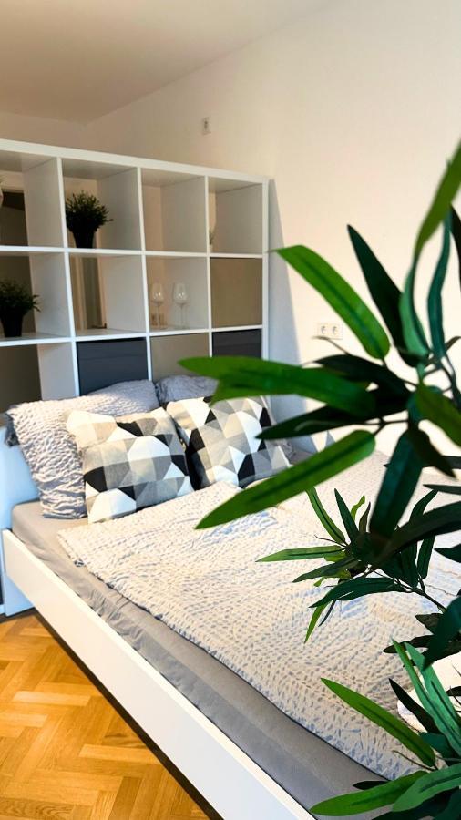 Cozy Apartment With Kitchen + Balcony New! Essen Exterior foto